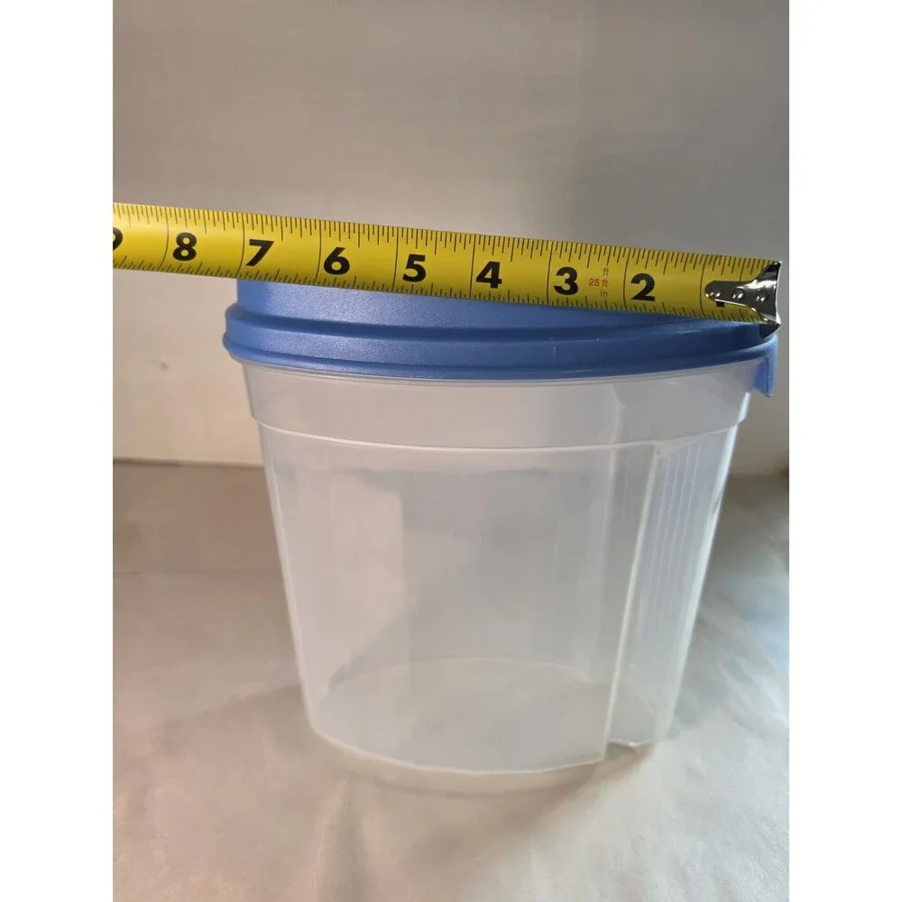 VTG Rubbermaid Servin Saver #4 Cereal Storage/ Pitcher 3.5 Qt Blue w/Lid
